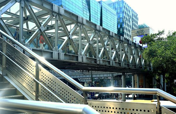 Aluminium pedestrian bridge